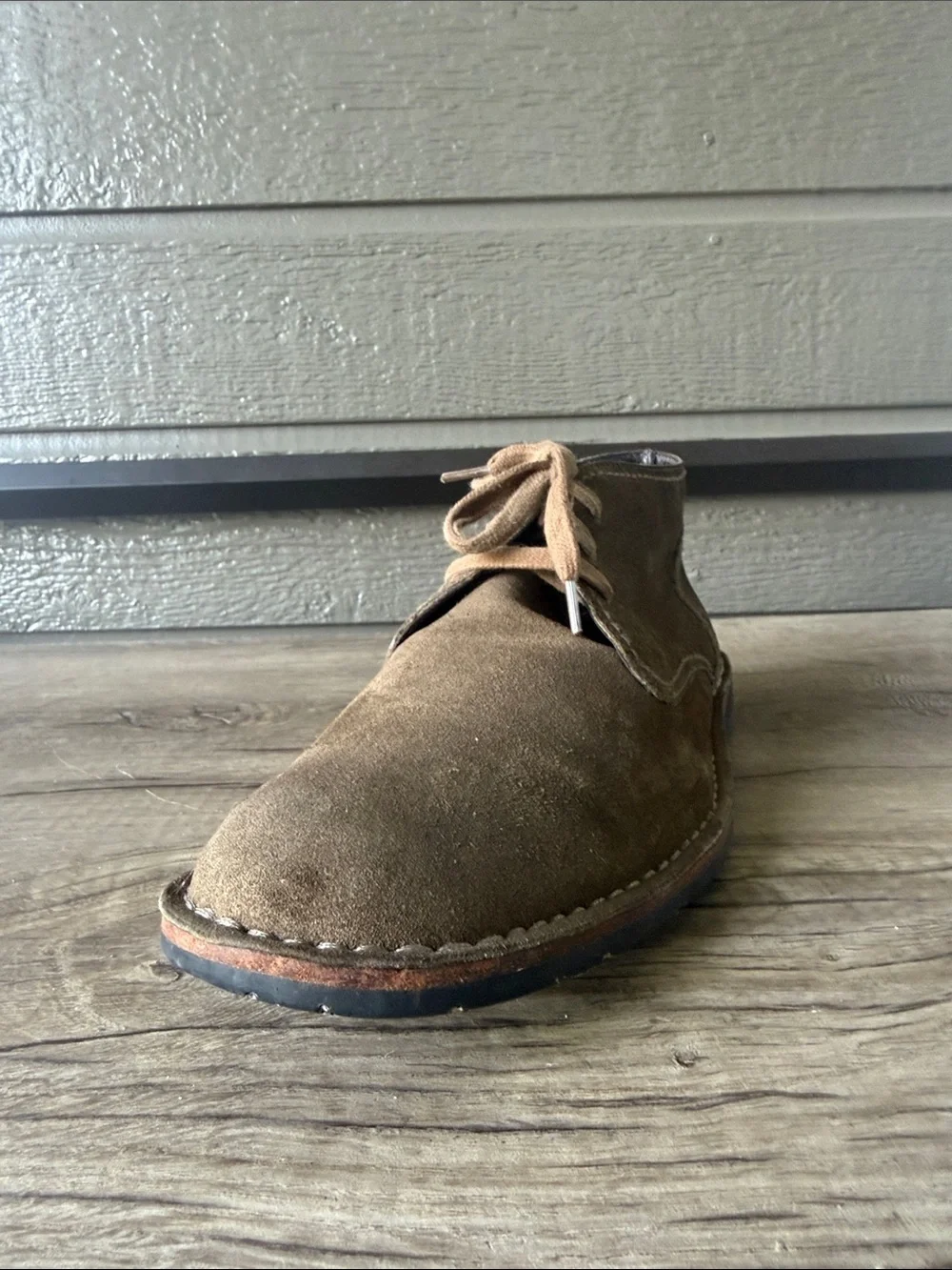 John Varvatos Men’s Olive Brown Suede Chukka Boots size 10.5 M